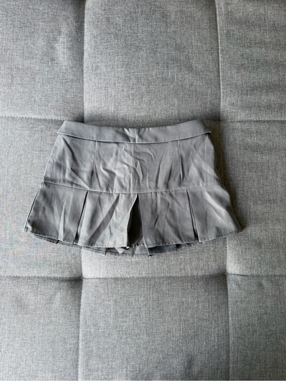 Women’s Gray Pleated Skort